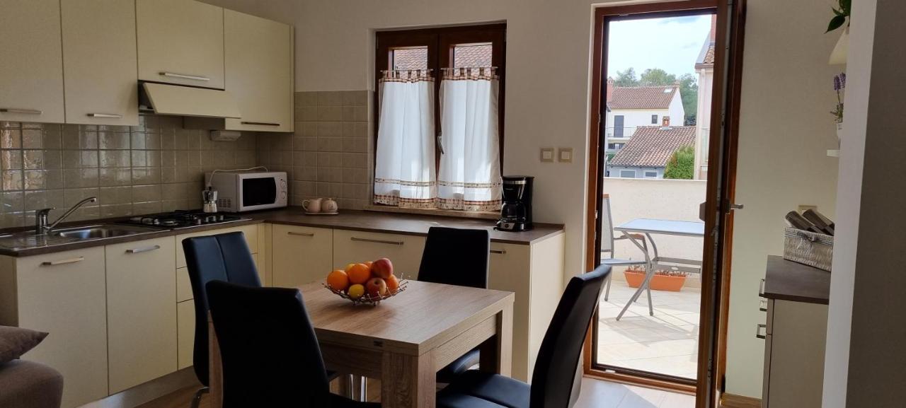 N&G Apartments Ровинь Экстерьер фото