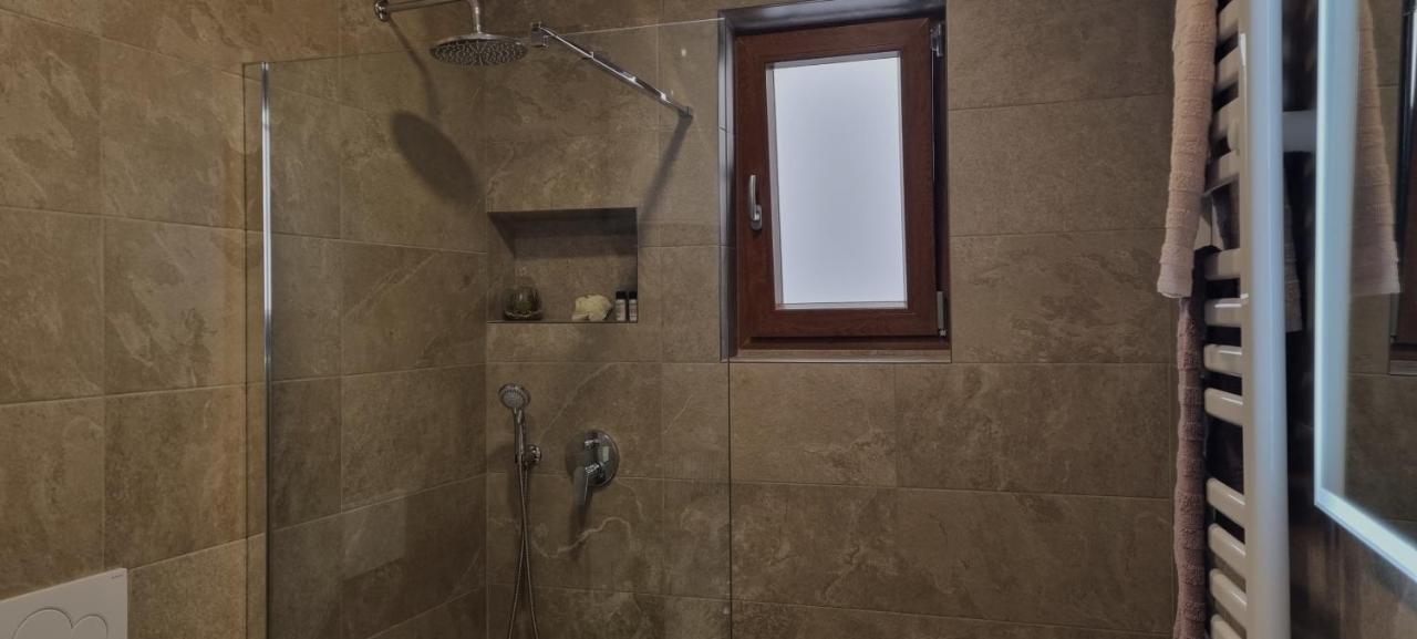 N&G Apartments Ровинь Экстерьер фото