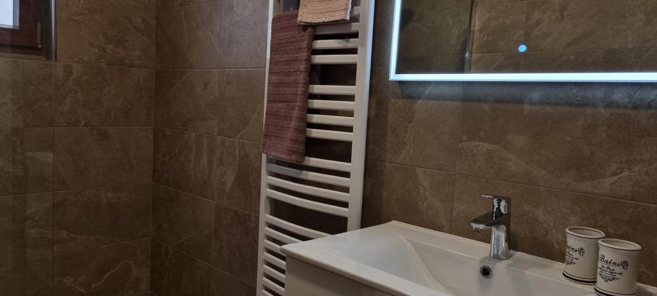 N&G Apartments Ровинь Экстерьер фото